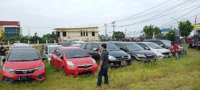 Polda Bengkulu Sita 18 Mobil Bodong Milik Oknum Anggota