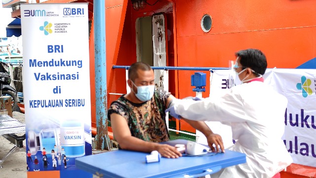 Hadir Menjangkau Pelosok, BRI Kerahkan Teras Kapal untuk Vaksinasi di Empat Wilayah Kepulauan di Indonesia
