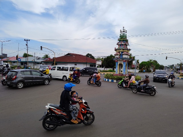 Ruwetnya Lalu Lintas Simpang SLB Kota Bengkulu