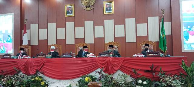 Sambut HUT RI Ke-76, DPRD Kota Bengkulu Gelar Paripurna