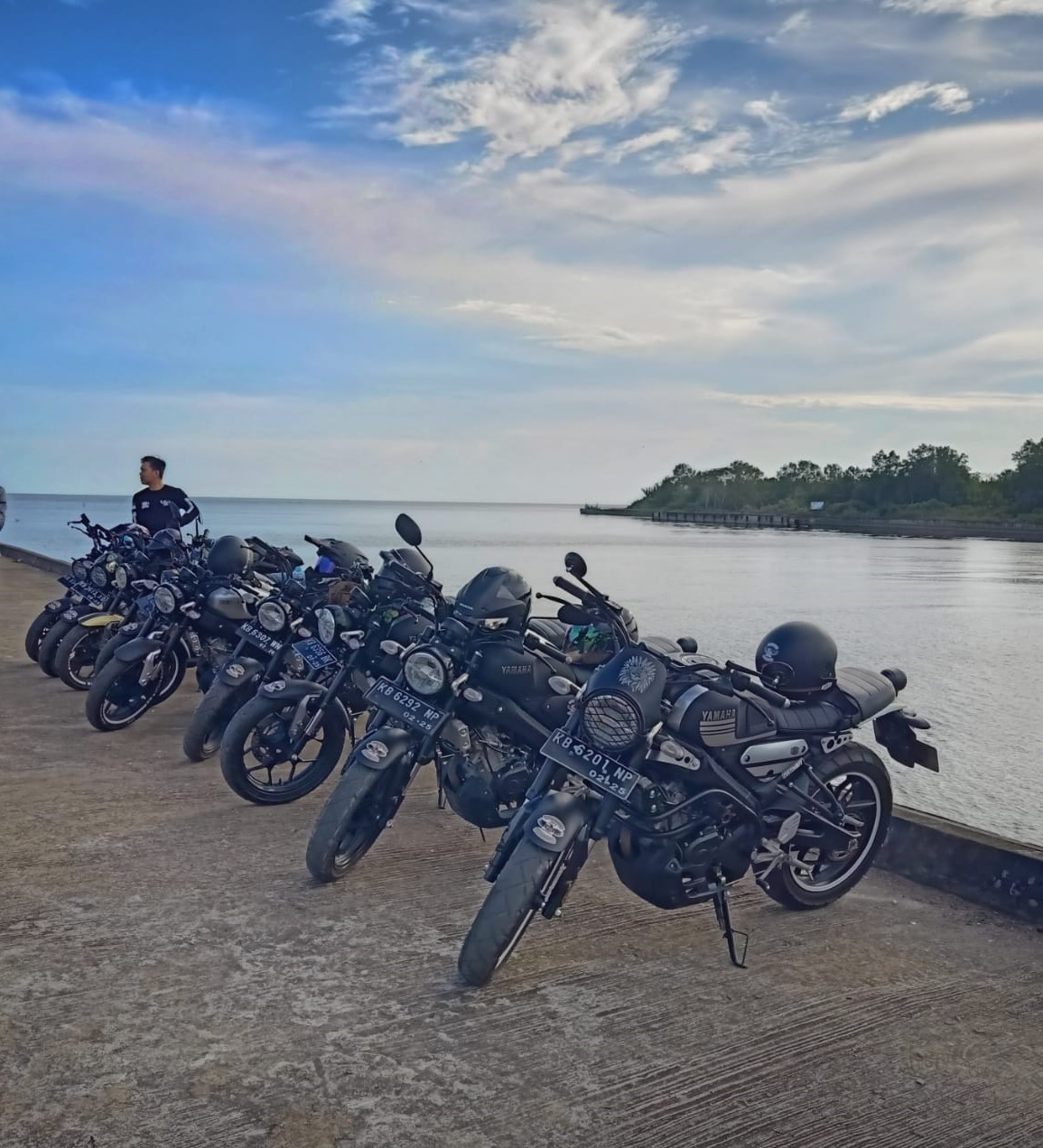 Biker XSR 155 Makin Gemar Taklukkan Alam Menantang Kalimantan