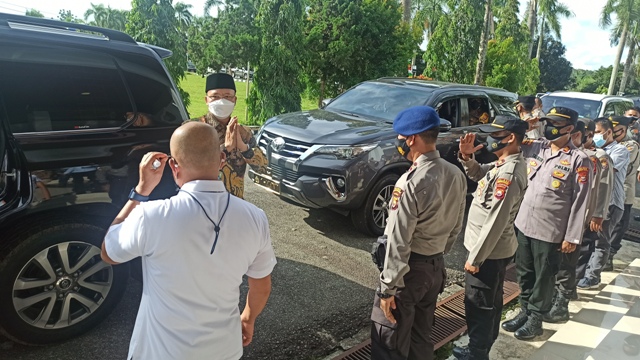 Gelombang Covid-19 Beralih Keluar Jawa-Bali, Gubernur Rohidin Pantau PPKM