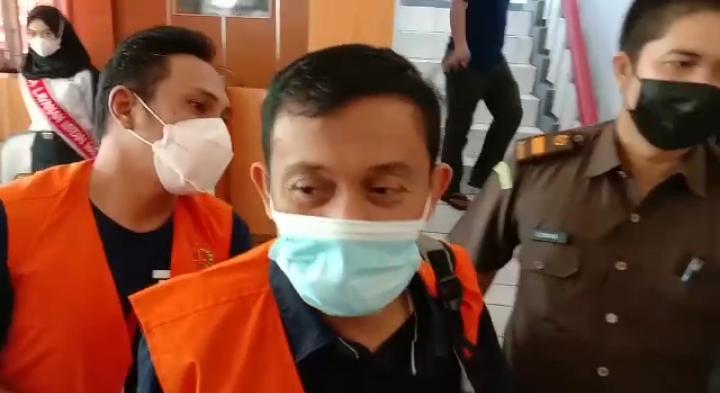 Tersangka Korupsi Hibah KONI Dipindah ke Rutan, Diiringi Isak Tangis Keluarga