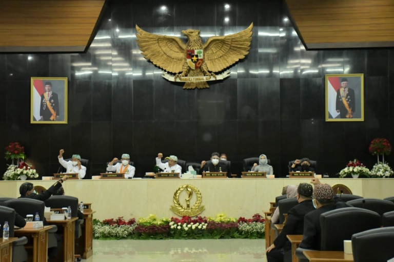 76 Tahun Jawa Barat, DPRD Apresiasi Kinerja Pemda Provinsi Menangani COVID-19