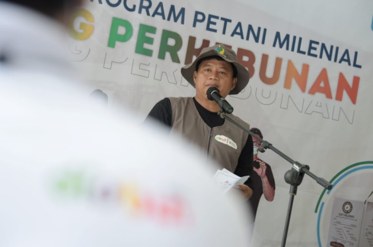 Uu Ruzhanul Luncurkan Rintisan Usaha Petani Milenial Bidang Perkebunan