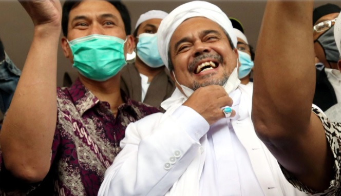 MA Potong Hukuman Habib Rizieq Jadi 2 Tahun Penjara