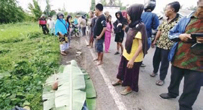 Elak Jalan Bergelombang, Tabrak Truk, Tewas