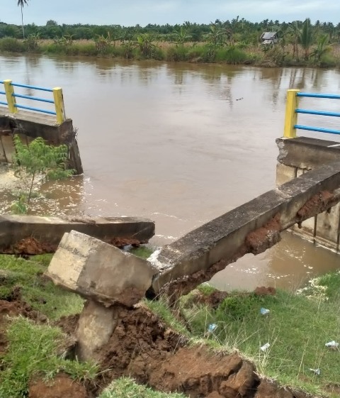 242 KK Korban Banjir Dibantu 1,2 Ton Beras