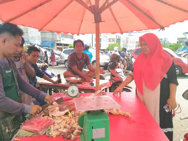 Harga Ayam Potong Naik, Pembeli Sepi