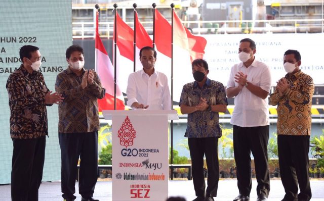 Presiden Joko Widodo Lepas Ekspor Perdana  Smelter Grade Alumina Tahun Ini, Nilainya Rp 104 M