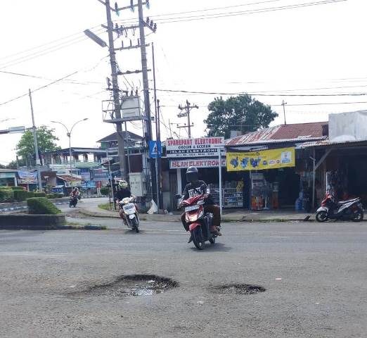 Semakin Banyak Jalan Berlubang di Kota Bengkulu