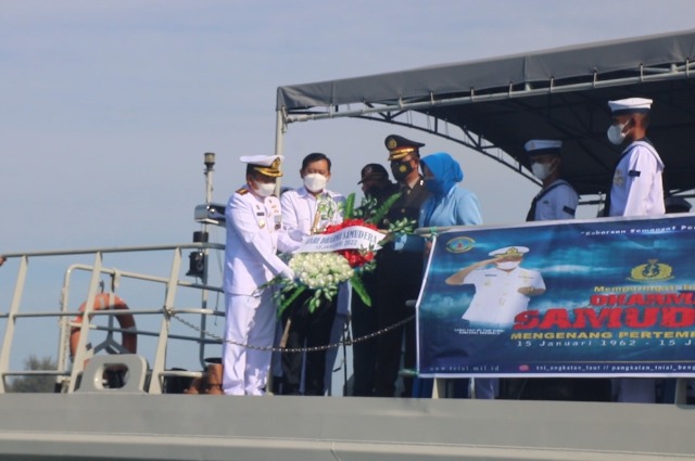 Kenang Pertempuran di Laut Arafuru, Lanal Bengkulu Tabur Bunga