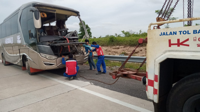 Jenazah Bocah Meninggal Kecelakaan Bus SAN Dibawa ke Riau