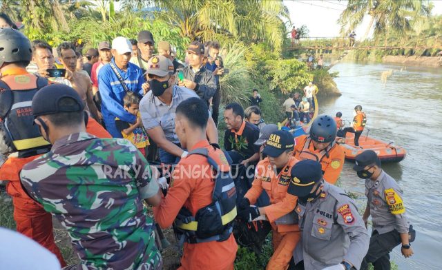 Terbawa Arus Sungai Alas Hingga 2 KM, Tim Temukan Jasad Korban di Lubuk Sawung Nago
