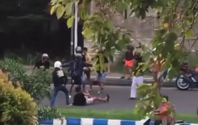 Pemuda Dikeroyok di Depan Benteng, Masalahnya Sepele