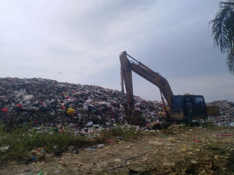 Sampah Menggunung di TPA, Ekskavator Sudah Berkarat