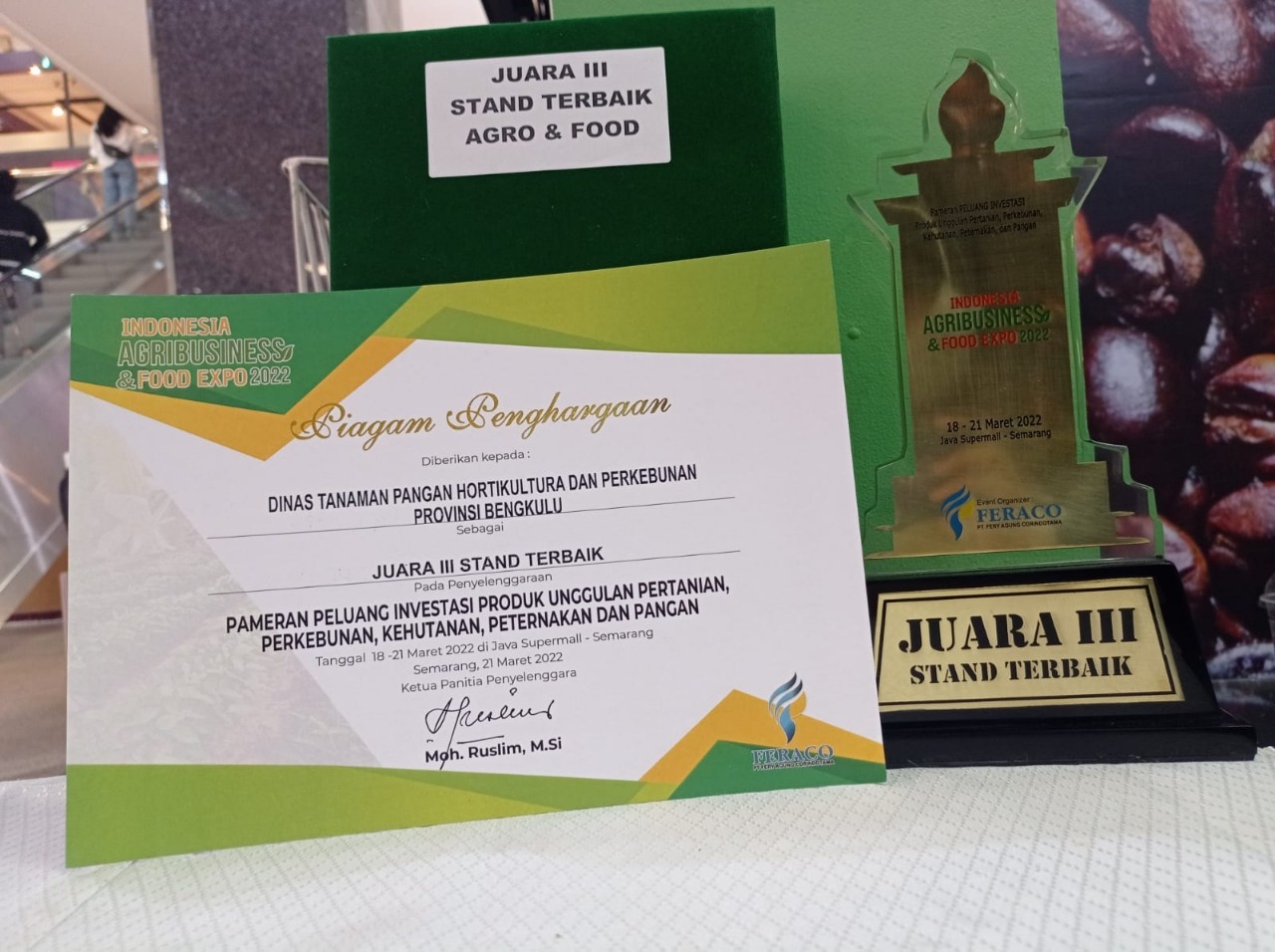 Dinas TPHP Prov Raih Juara 3 Stand Terbaik di Ajang Indonesia Agribusiness dan Food Expo