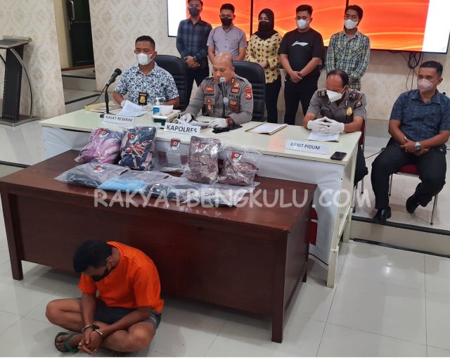 Pengakuan Penggorok Istri: “Dia Tak Mau Diajak Rujuk”, Polisi Temukan Pesan Ancaman Bunuh