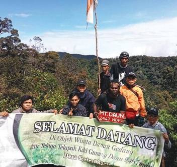 Wisata Pendakian di Desa Sentral Baru