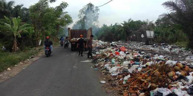 Sampah Menggunung, Eks TPS Pasar Bengkulu Aktif Lagi