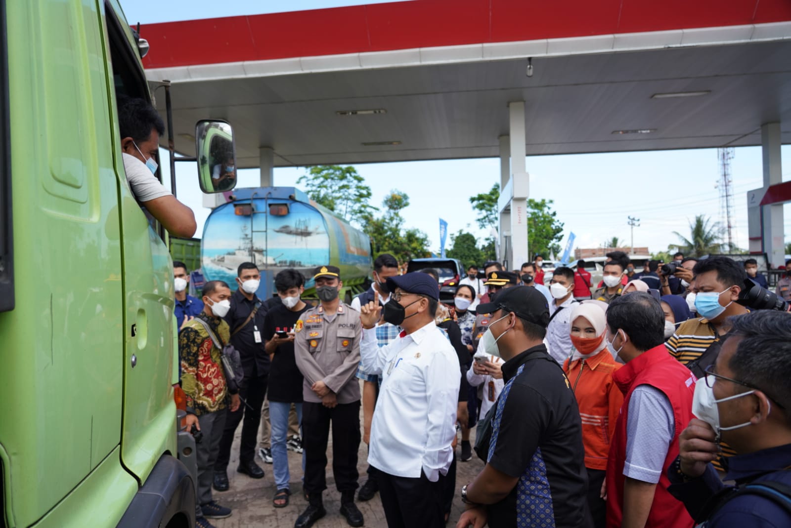 Tinjau SPBU di Bengkulu, Arifin Tasrif Imbau Pelaku Industri Gunakan Solar Non Subsidi