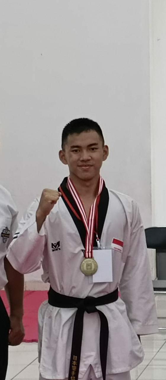 Atlet Taekwondo Bengkulu  Raih Medali Emas