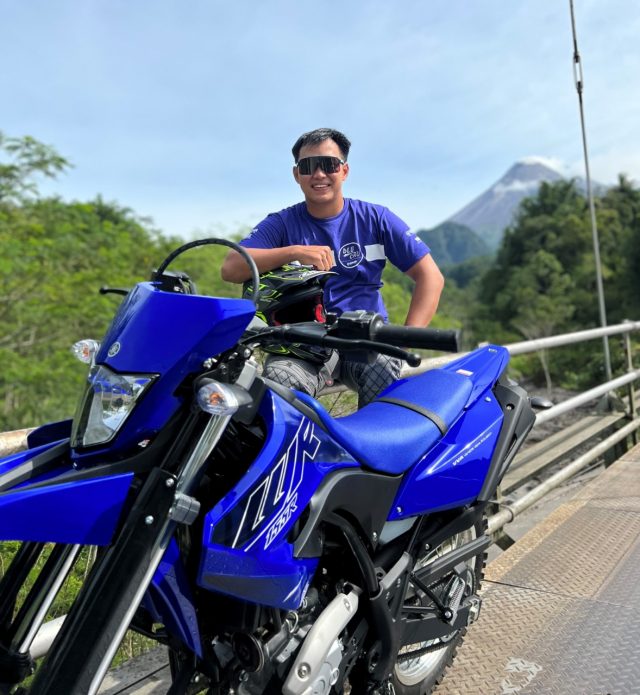 Doyan Trabasan, Mantan Pembalap Moto2 Berpetualang Pakai WR 155 R