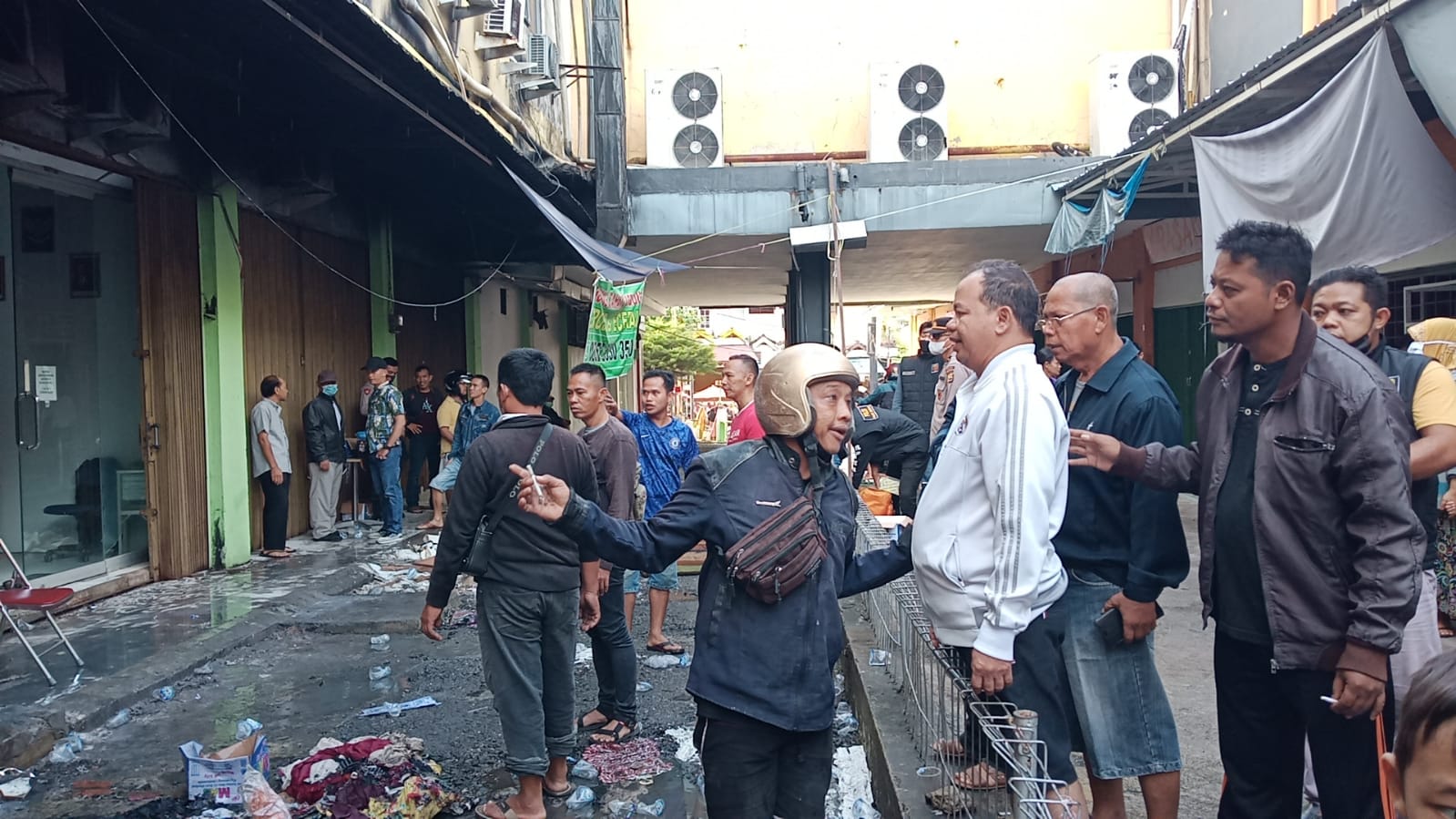 Pemilik Terpukul, Ditelepon Kios Terbakar, Kerugian Ditaksir Rp1 Miliar