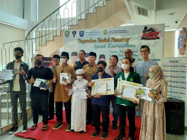 Hadiah Pemenang Lomba Spirit Ramadan II Diserahkan
