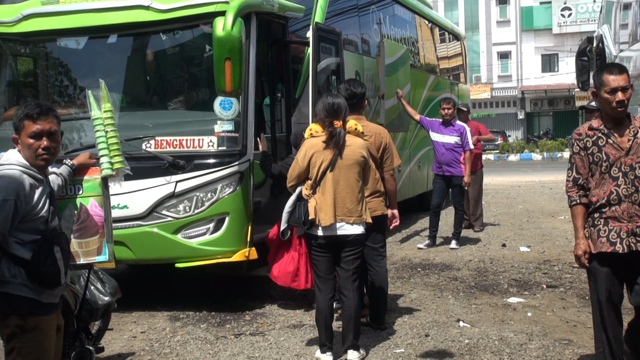 Lebih 1.000 Tiket Bus Habis Diserbu Pemudik