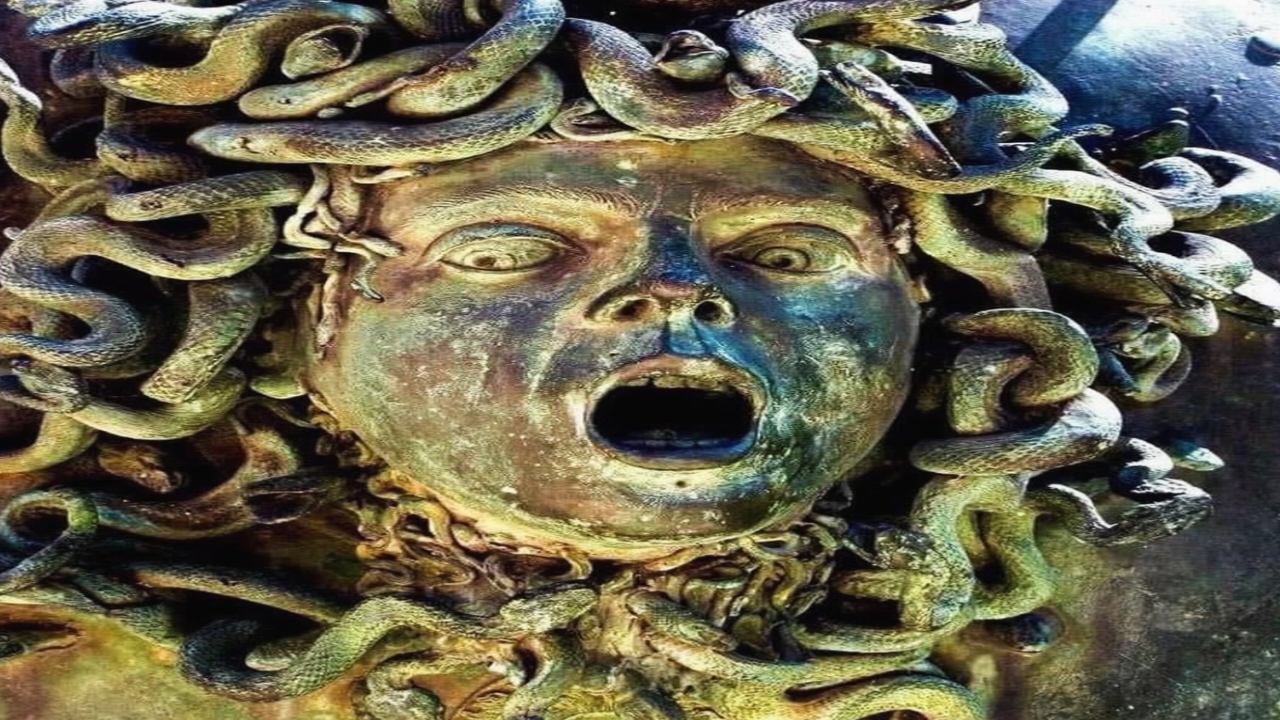 Kisah Medusa Karakter Terkenal dalam Mitologi Yunani