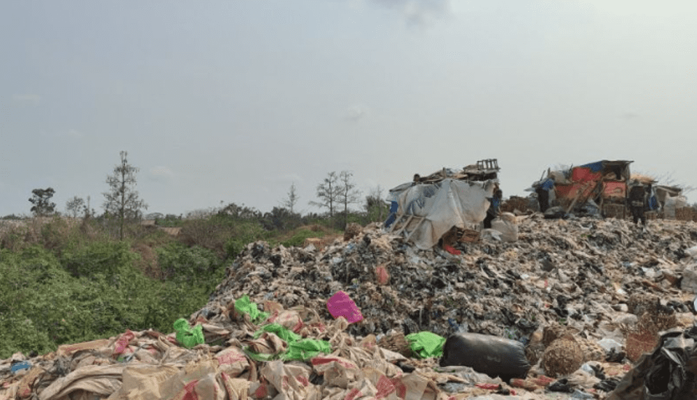 Ingat! DLH Berikan Sanksi kepada Warga yang Membuang Sampah Sembarangan di Bengkulu