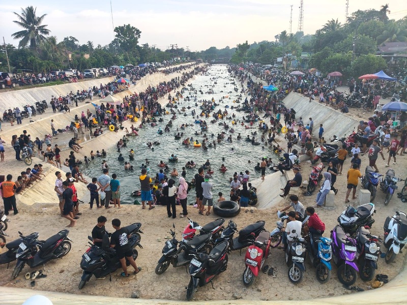 Membludak! 5.000 Wisatawan Padati Bendungan Seluma Meski Belum Berizin Resmi