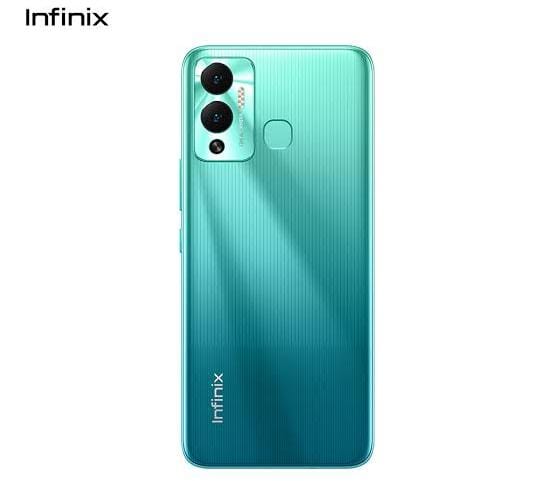 Infinix Hot 12 Play Tawarkan Efisiensi Daya dan Desain Ergonomis yang Nyaman Digenggam