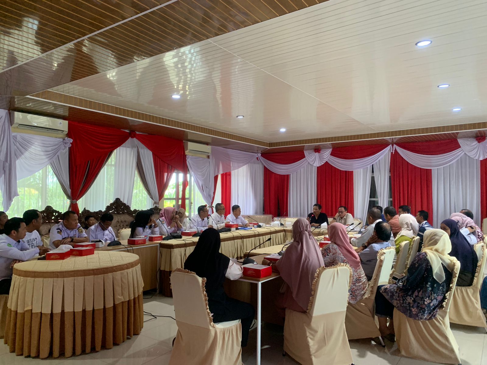 Kekecewaan Wali Murid SMAN 5 Bengkulu Ngadu ke DPRD, 42 Siswa Dikeluarkan Tanpa Surat Resmi