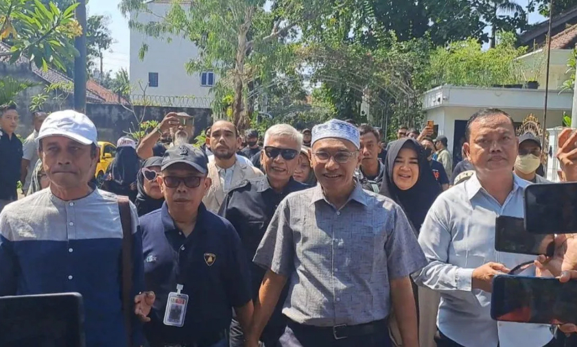 Jokowi Pertimbangkan Tempuh Jalur Hukum Terkait Tuduhan Ijazah Palsu: 'Sudah Jadi Fitnah di Mana-Mana'