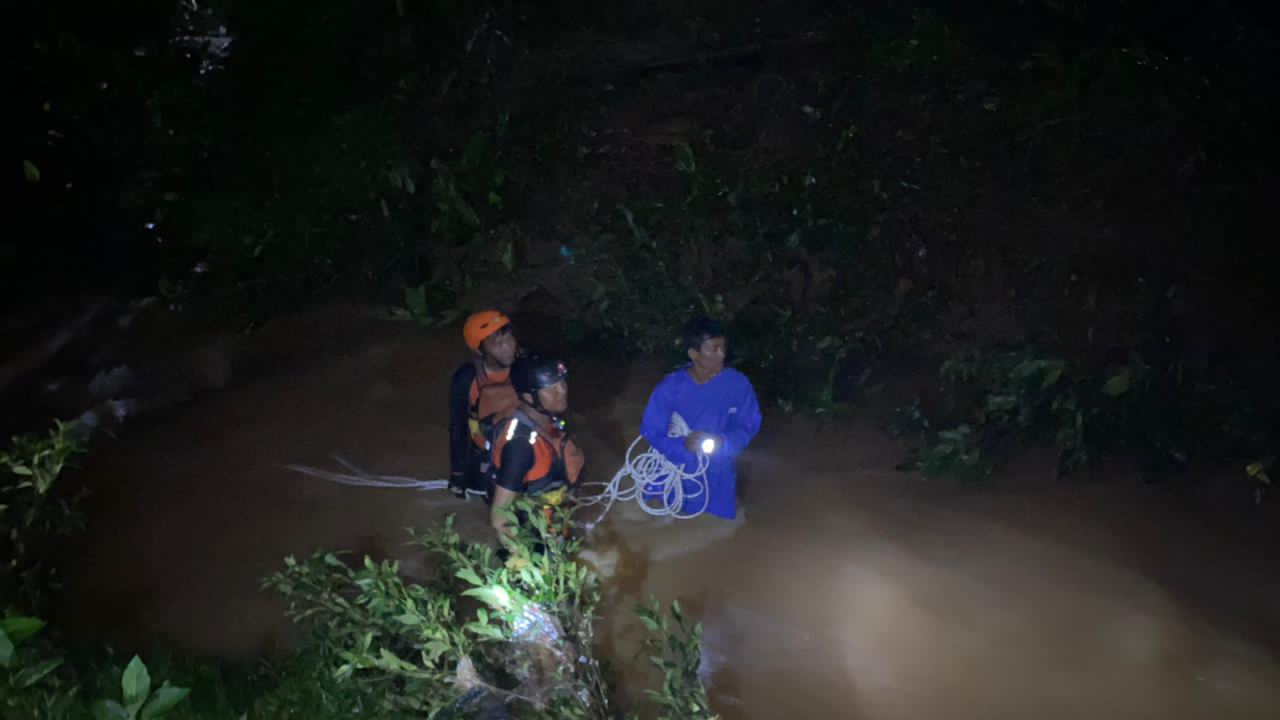 Pemancing Hilang di Sungai Padang Kemiling, Tim SAR Lakukan Pencarian
