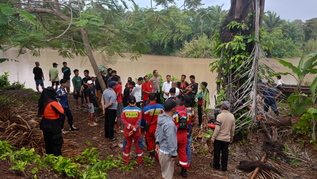 2 Pemuda Hanyut Saat Memancing di Sungai Pasar Bengkulu: Satu Meninggal Dunia, Satu Belum Ditemukan