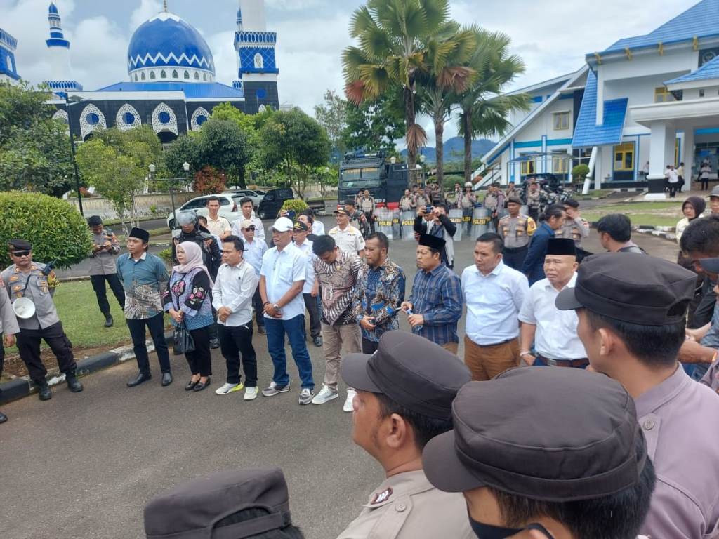 DPRD Lebong Segera Panggil Plt Bupati, Respons Tuntutan Aksi Damai Ribuan Massa