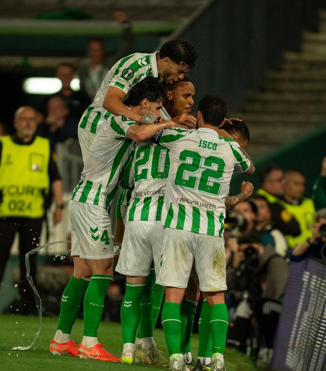 Antony Bersinar, Real Betis Genggam Asa Final Liga Conference Usai Tundukkan Fiorentina