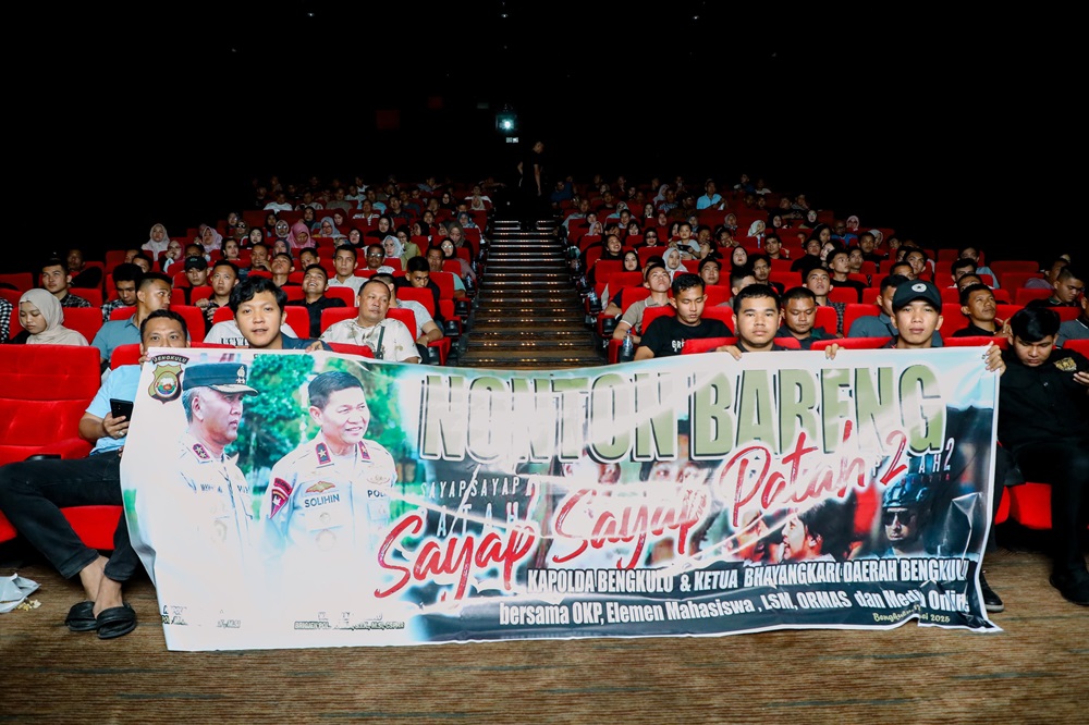 Nobar Film Sayap-Sayap Patah 2, Kapolda Bengkulu Ajak Personel Bertugas dengan Hati dan Nurani