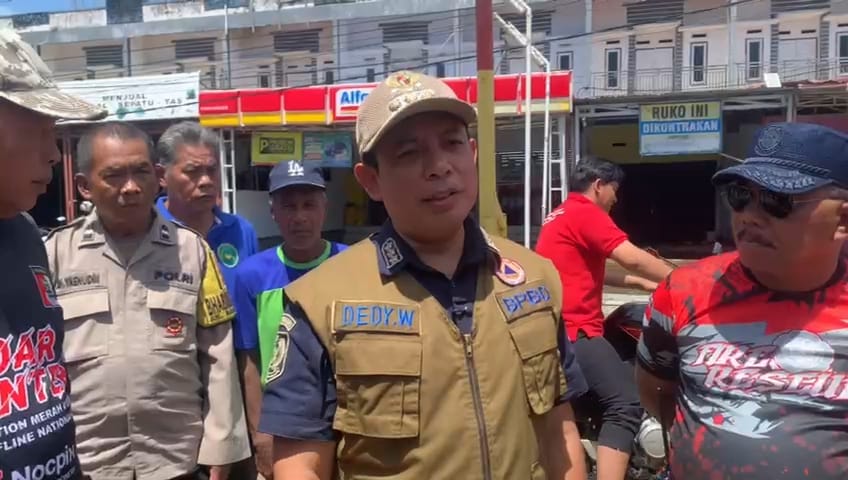 Wali Kota Bengkulu Siapkan Solusi Banjir Jalan Kalimantan