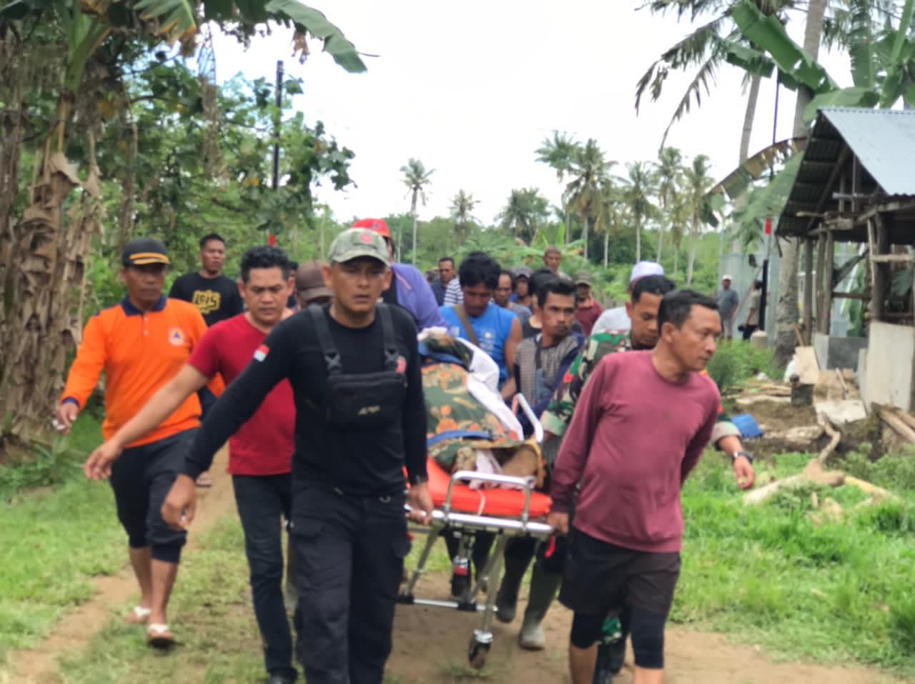 Diduga Berenang Saat Jembatan Rusak, Kakek 70 Tahun Tewas di Sungai