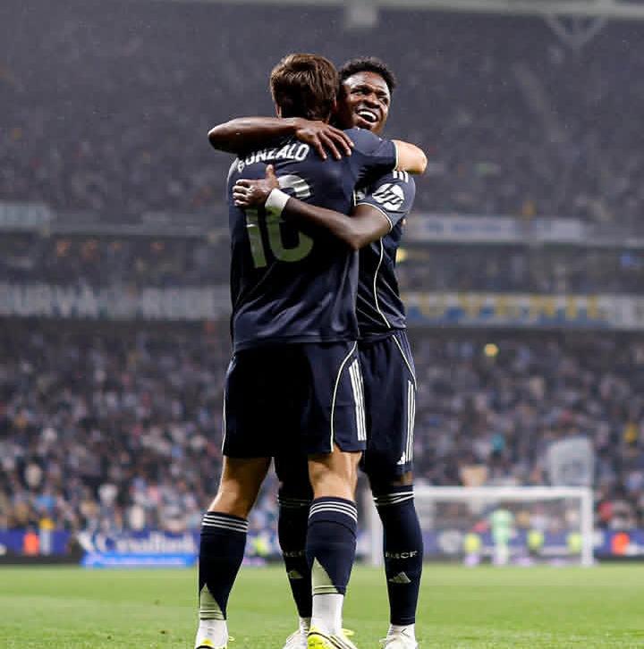 Vinicius Junior Borong Dua Gol, Real Madrid Terus Tempel Ketat Barcelona