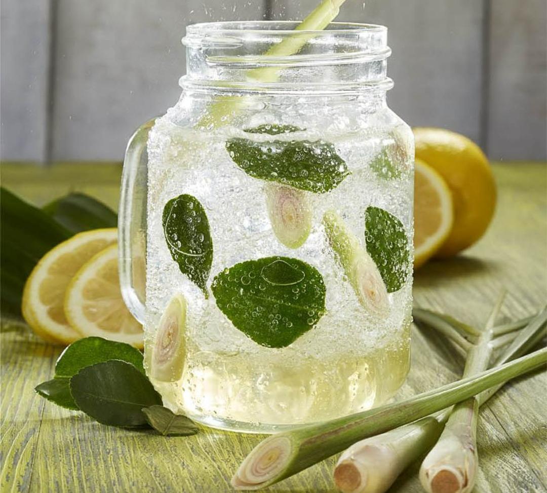 8 Manfaat Luar Biasa dari Air Lemon dan Serai, Minuman Sehat yang Wajib Dicoba!