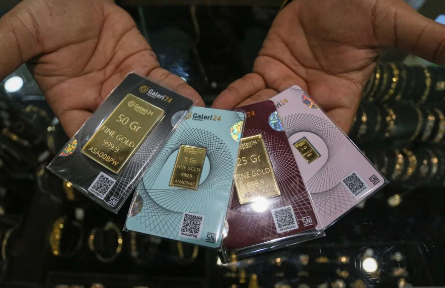 Harga Emas Antam Turun Rp22.000 per Gram, Buyback Ikut Terkoreksi