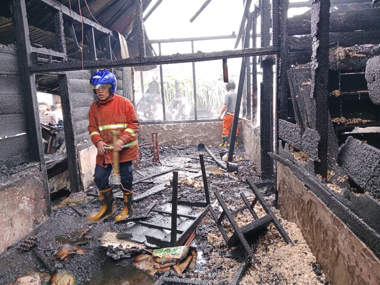 Jelang Buka Puasa, Kebakaran Hebat Hancurkan Rumah Pedagang di Rejang Lebong