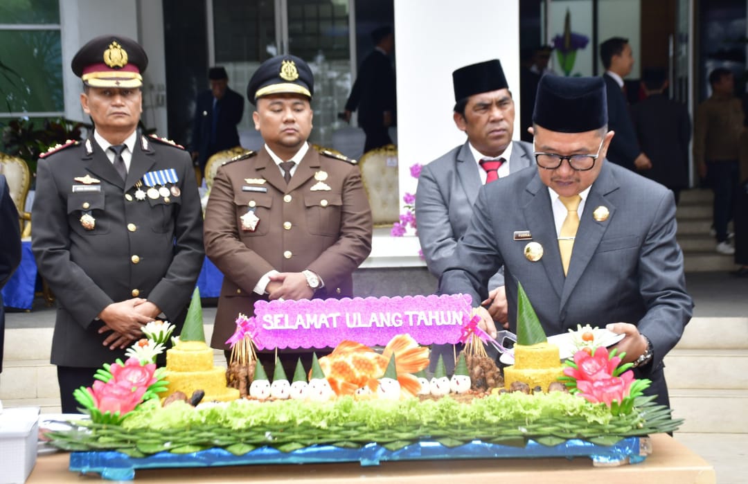 Pemda Rejang Lebong Gelar Upacara Peringatan 4 Hari Besar, Termasuk HUT Provinsi Bengkulu ke-56