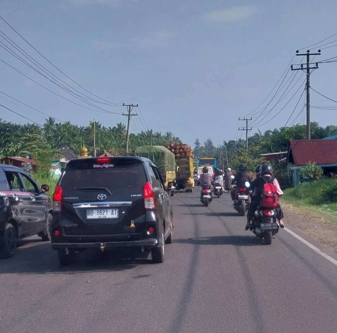 Macet Parah di Daerah Pasar Pedati Bengkulu Tengah hingga 3 Jam Antrian, Ini Jalan Alternatifnya