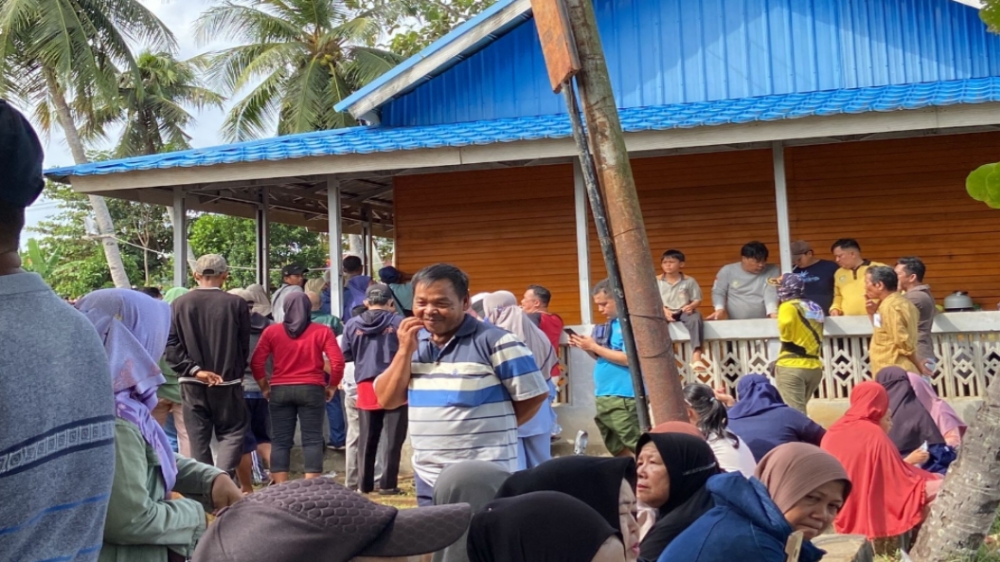 Ikut Antre Ikan Bandeng Gratis DKP Provinsi Bengkulu, 2 Handphone Yurini Hilang